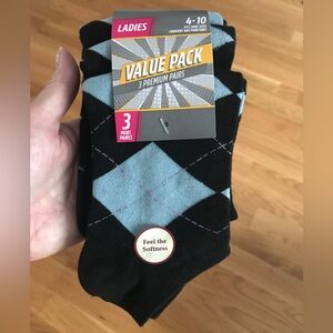 New 3-pair Package Ladies Argyle FOOTIE SOCKS NWT